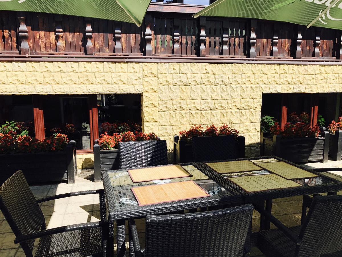 Casa Frent Hotel Предеал Екстериор снимка